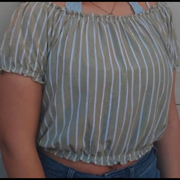 AE green and white striped crop top - Picture 3 of 3